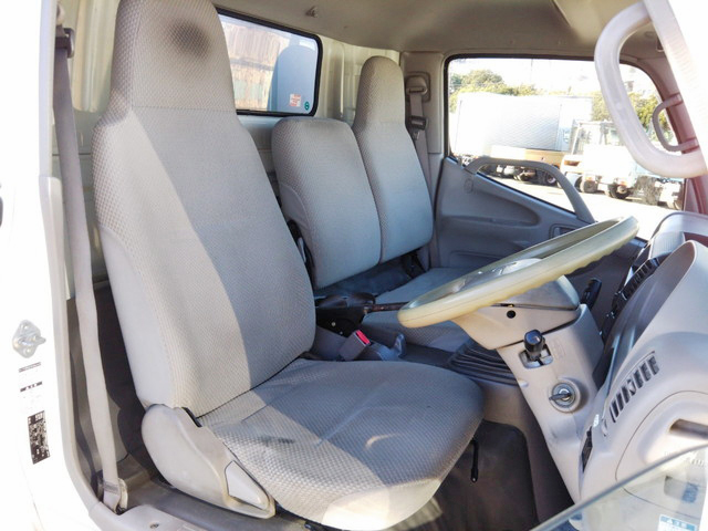 トヨタダイナアルミウイング小型（2t・3t）[写真31]