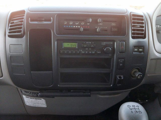 トヨタダイナアルミウイング小型（2t・3t）[写真38]