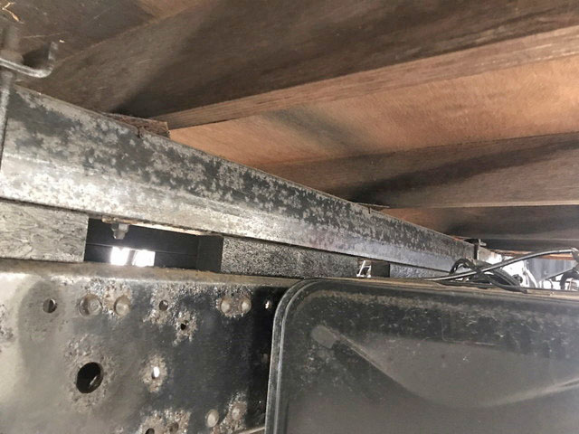 三菱ふそうキャンター平ボディ小型（2t・3t）[写真11]