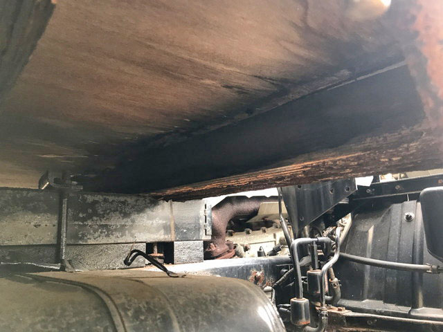 三菱ふそうキャンター平ボディ小型（2t・3t）[写真13]