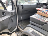 三菱ふそうキャンター平ボディ小型（2t・3t）[写真21]