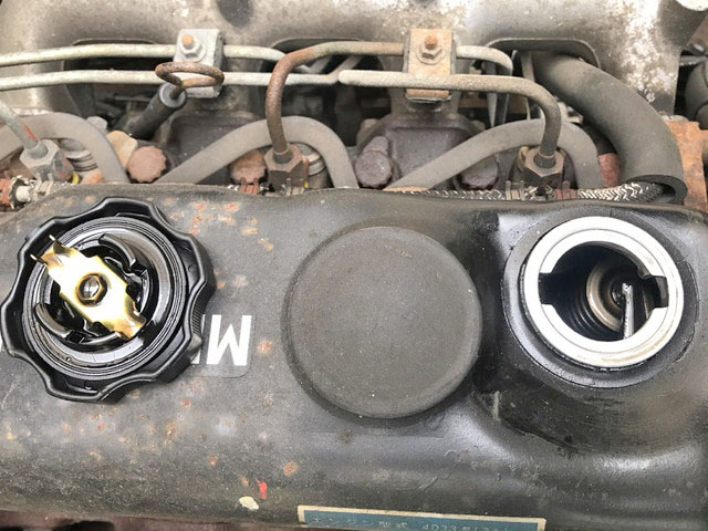 三菱ふそうキャンター平ボディ小型（2t・3t）[写真09]