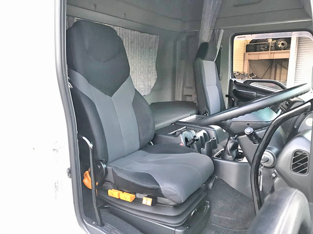 日野プロフィアアルミウイング大型（10t）[写真34]