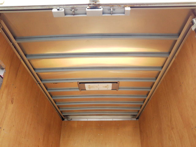 トヨタトヨエースアルミバン小型（2t・3t）[写真14]