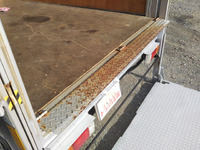 トヨタトヨエースアルミバン小型（2t・3t）[写真17]