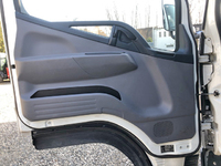 三菱ふそうキャンター平ボディ小型（2t・3t）[写真29]