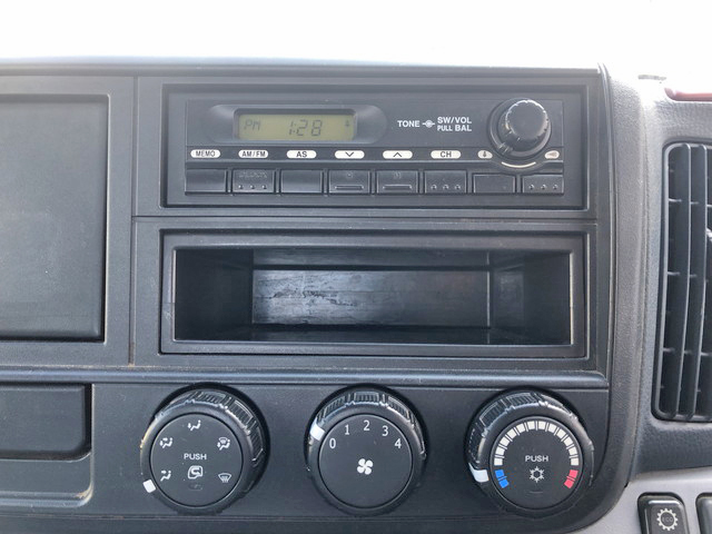 三菱ふそうキャンター平ボディ小型（2t・3t）[写真37]