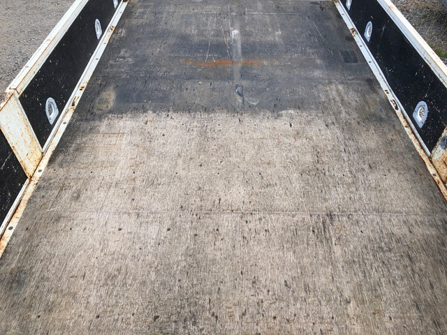 三菱ふそうキャンター平ボディ小型（2t・3t）[写真14]