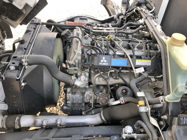 三菱ふそうキャンター平ボディ小型（2t・3t）[写真26]