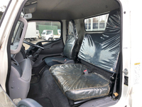 三菱ふそうキャンター平ボディ小型（2t・3t）[写真32]