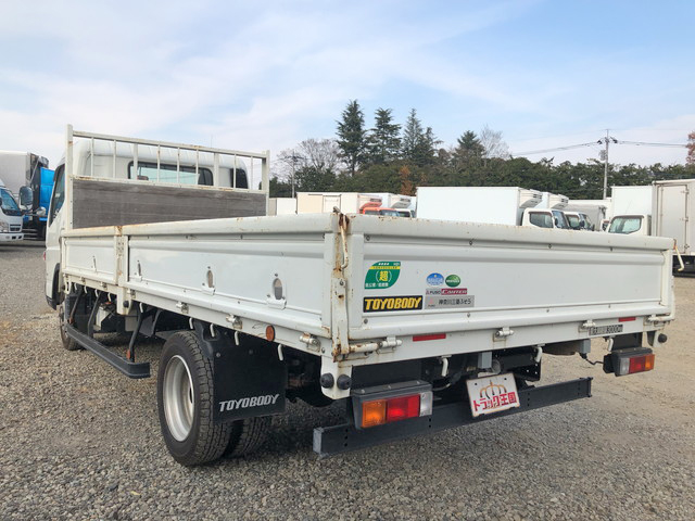 三菱ふそうキャンター平ボディ小型（2t・3t）[写真04]