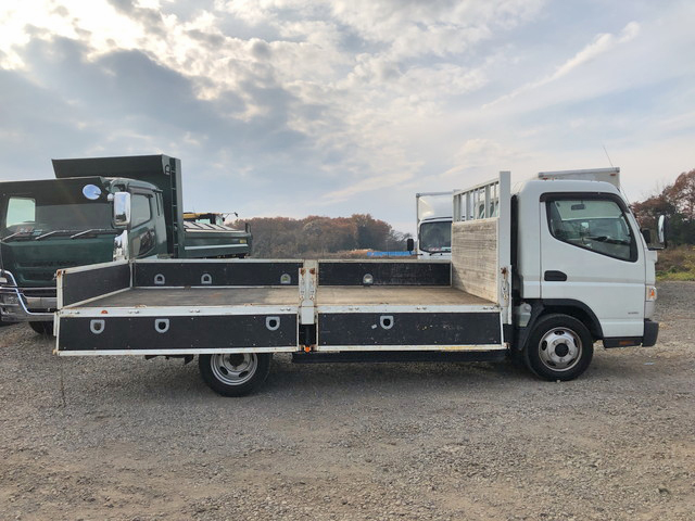 三菱ふそうキャンター平ボディ小型（2t・3t）[写真08]