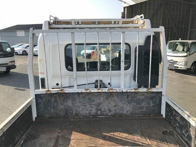 日野レンジャー平ボディ中型（4t）[写真13]