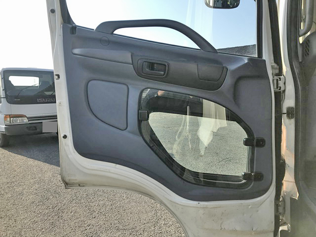 日野レンジャー平ボディ中型（4t）[写真29]