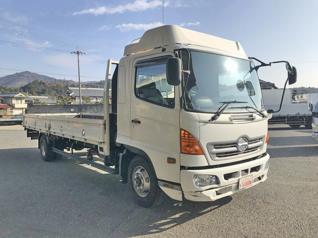 日野レンジャー平ボディ中型（4t）[写真03]