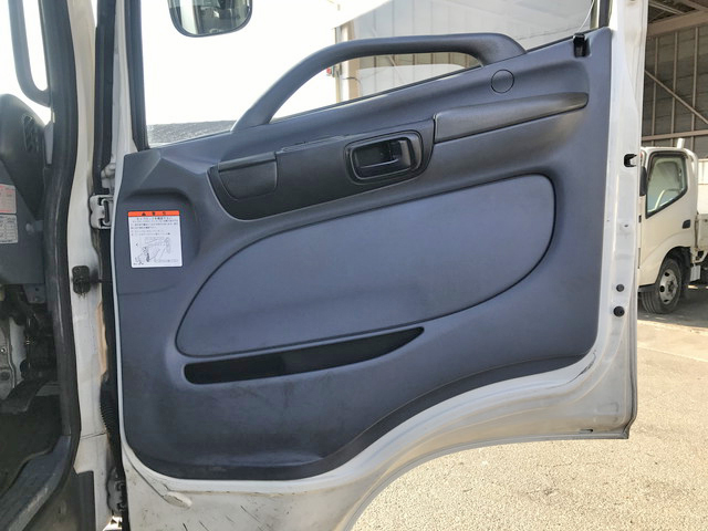 日野レンジャー平ボディ中型（4t）[写真30]
