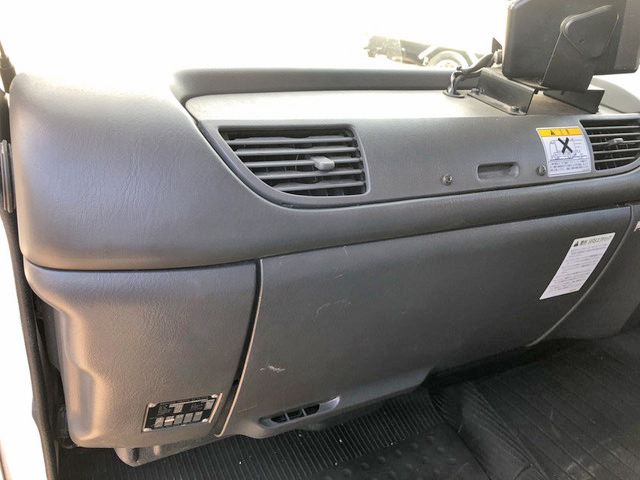 いすゞフォワードアルミバン中型（4t）[写真31]