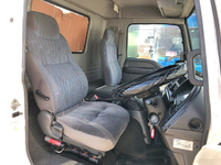 いすゞフォワードアルミバン中型（4t）[写真33]