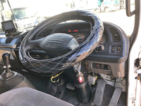 いすゞフォワードアルミバン中型（4t）[写真34]