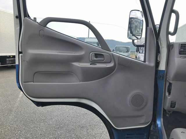 日野デュトロアルミバン小型（2t・3t）[写真28]