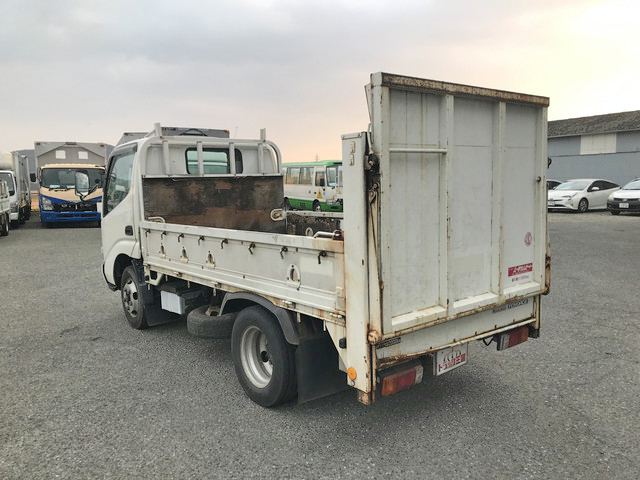 トヨタトヨエース平ボディ小型（2t・3t）[写真04]