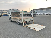 トヨタトヨエース平ボディ小型（2t・3t）[写真05]