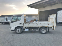 トヨタトヨエース平ボディ小型（2t・3t）[写真07]