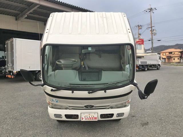 トヨタトヨエース平ボディ小型（2t・3t）[写真09]