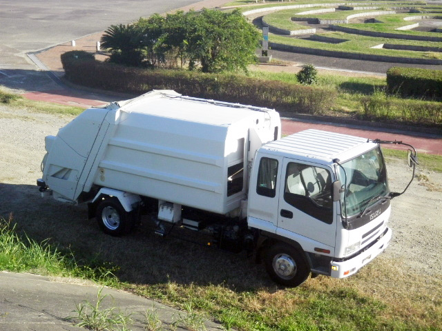 いすゞフォワードパッカー車（塵芥車）中型（4t）[写真22]