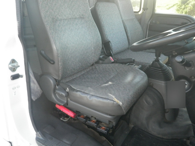 いすゞフォワードパッカー車（塵芥車）中型（4t）[写真26]