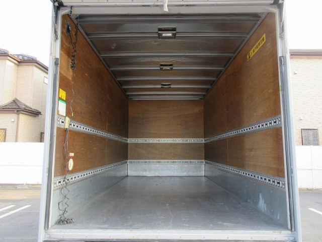 日野デュトロアルミバン小型（2t・3t）[写真12]