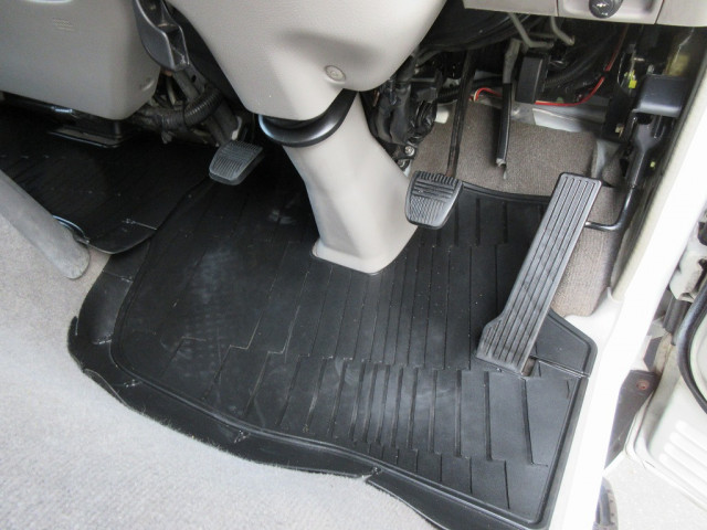 日野デュトロアルミバン小型（2t・3t）[写真28]