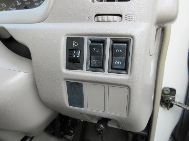 日野デュトロアルミバン小型（2t・3t）[写真29]