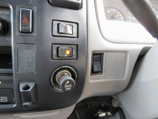 日野デュトロアルミバン小型（2t・3t）[写真30]