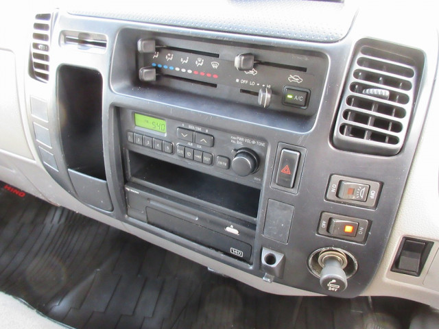 日野デュトロアルミバン小型（2t・3t）[写真31]