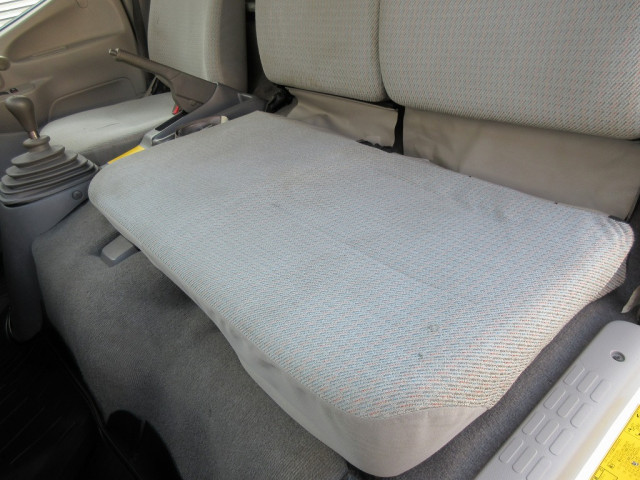 日野デュトロアルミバン小型（2t・3t）[写真35]