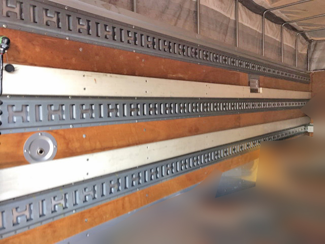 三菱ふそうキャンターオープントップバン小型（2t・3t）[写真09]