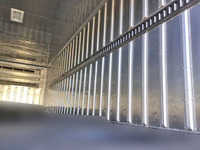 UDトラックスコンドル冷凍車（冷蔵車）増トン（6t・8t）[写真09]