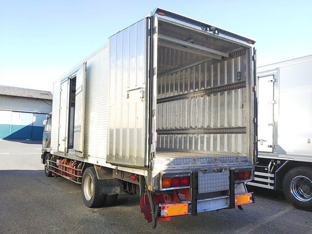 UDトラックスコンドル冷凍車（冷蔵車）増トン（6t・8t）[写真04]