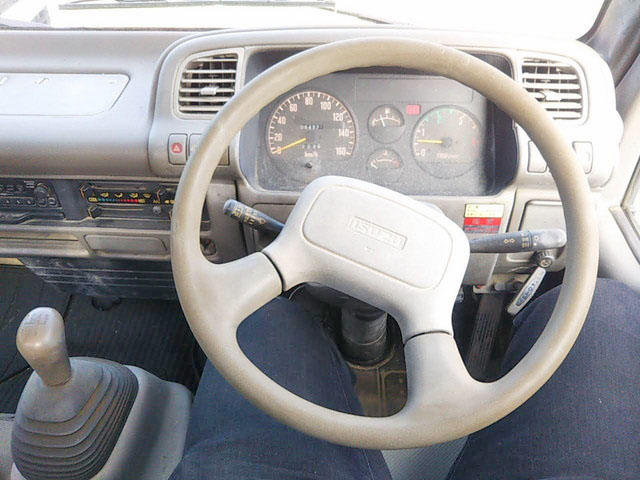 いすゞエルフクレーン4段小型（2t・3t）[写真25]