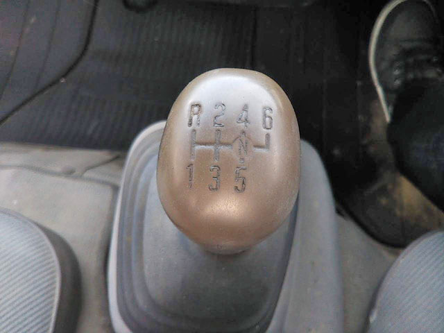 いすゞエルフクレーン4段小型（2t・3t）[写真27]