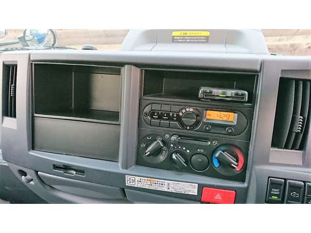 いすゞエルフダンプ小型（2t・3t）[写真10]