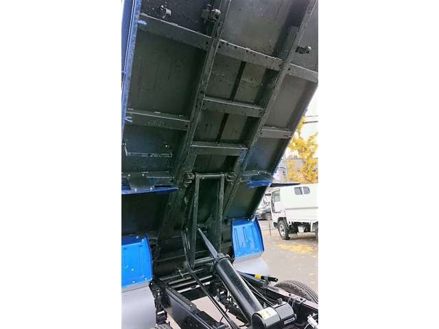 いすゞエルフダンプ小型（2t・3t）[写真15]