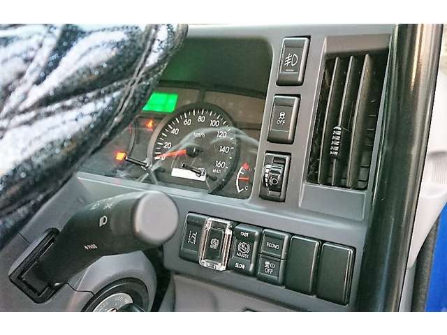 いすゞエルフダンプ小型（2t・3t）[写真08]