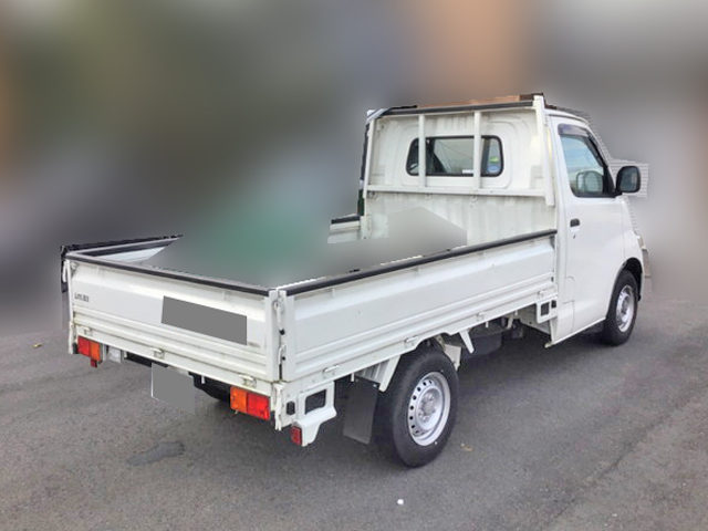トヨタライトエース平ボディ小型（2t・3t）[写真02]