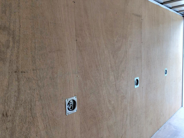 いすゞエルフアルミバン小型（2t・3t）[写真15]