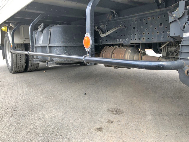 いすゞエルフアルミバン小型（2t・3t）[写真18]