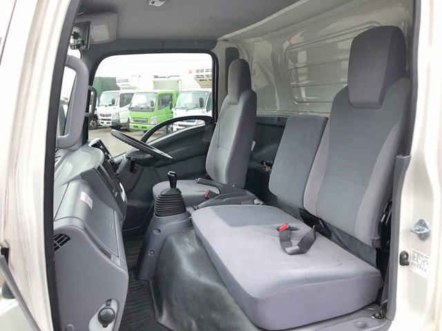 いすゞエルフアルミバン小型（2t・3t）[写真33]