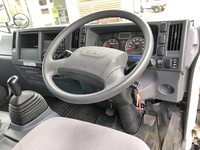 いすゞエルフアルミバン小型（2t・3t）[写真35]