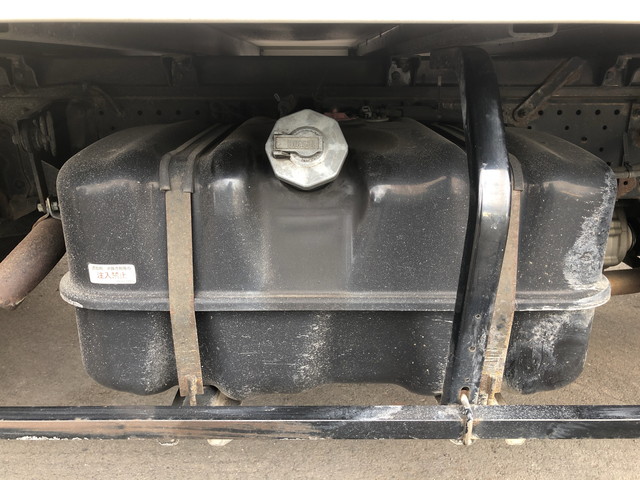 いすゞエルフアルミバン小型（2t・3t）[写真15]